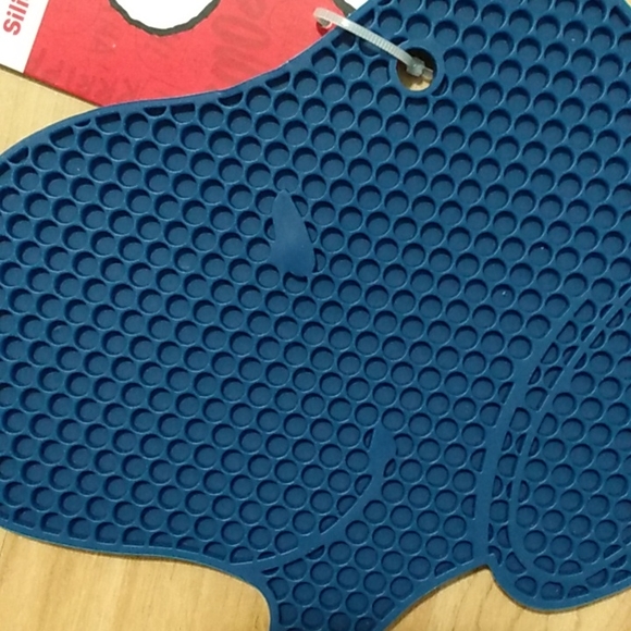 New Peanuts Snoopy Kitchen Silicone Trivet Blue - Picture 5 of 6